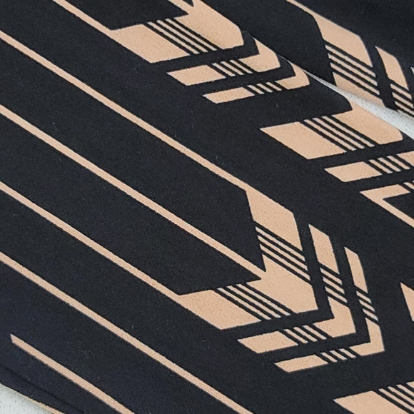 Jessica Simpson Chevron Print Dress Sz 2 - Picture 15 of 16